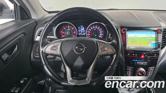 KGM Tivoli 2016 thumb 9