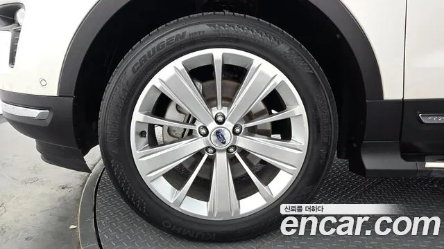Ford Explorer 2019 thumb 3