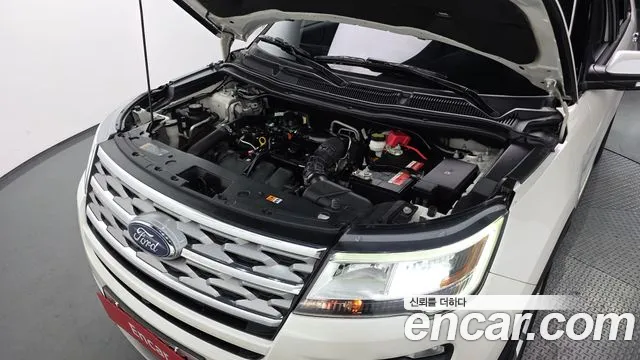 Ford Explorer 2019 thumb 8