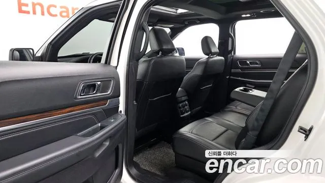 Ford Explorer 2019 thumb 6