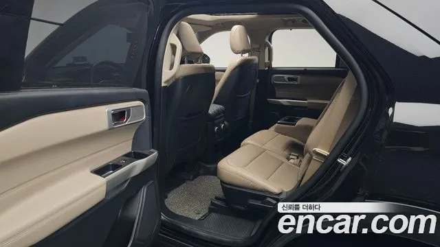 Ford Explorer 2020 thumb 9
