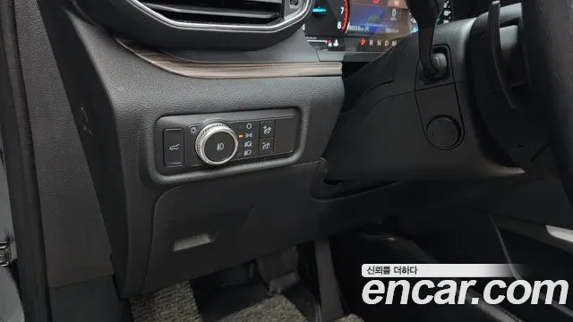 Ford Explorer 2020 thumb 2