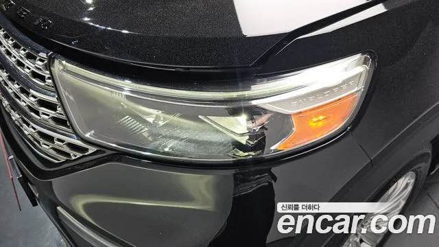 Ford Explorer 2020 thumb 4