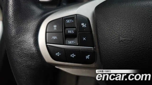 Ford Explorer 2020 thumb 8