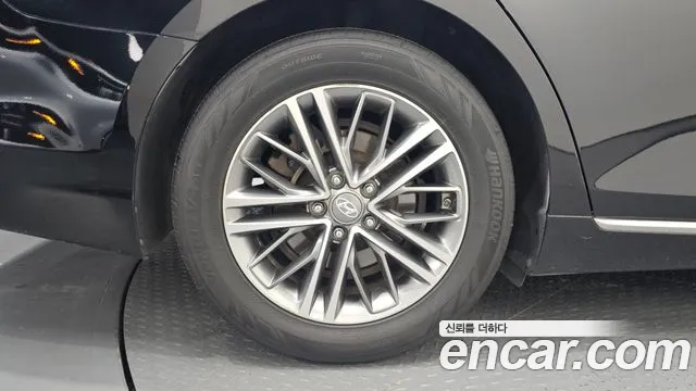 Hyundai Grandeur 2017 thumb 3