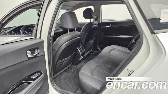 Kia Hybrid 2016 thumb 3