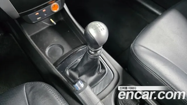 KGM Korando 2012 thumb 3