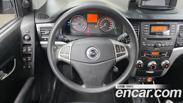 KGM Korando 2012 thumb 4