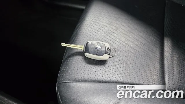 KGM Korando 2012 thumb 6