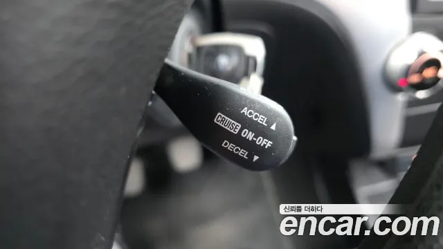 KGM Korando 2012 thumb 10
