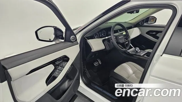 Land Rover Range Rover Evoque 2025 thumb 7