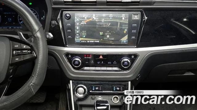 KGM Korando 2019 thumb 2