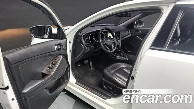 Kia K5 2011 thumb 10
