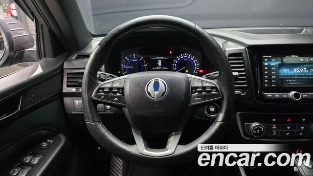 KGM Rexton 2019 thumb 3