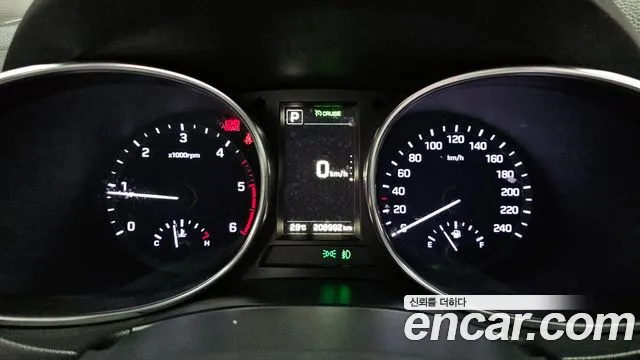 Hyundai Santafe 2016 thumb 6