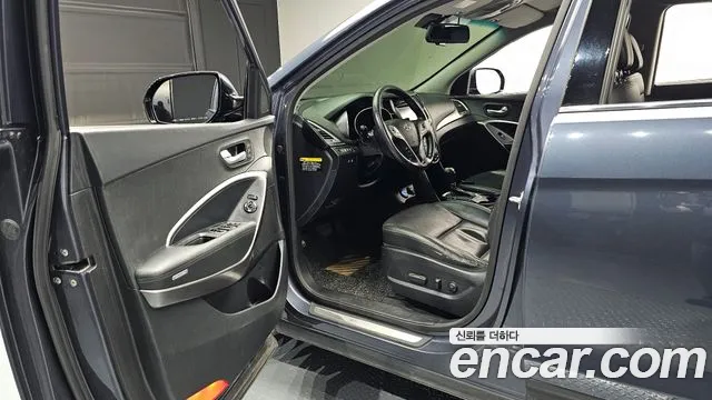Hyundai Santafe 2016 thumb 3