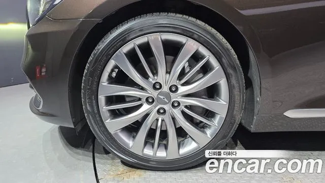 Genesis G80 2018 thumb 3