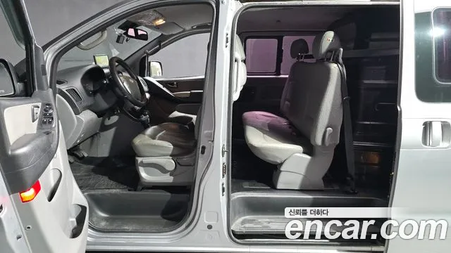 Hyundai Staria 2015 thumb 7