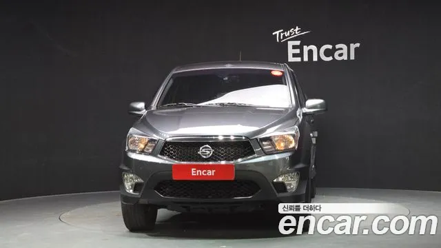 KGM Korando 2016 thumb 9