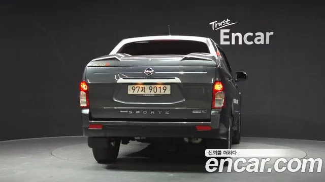 KGM Korando 2016 thumb 11
