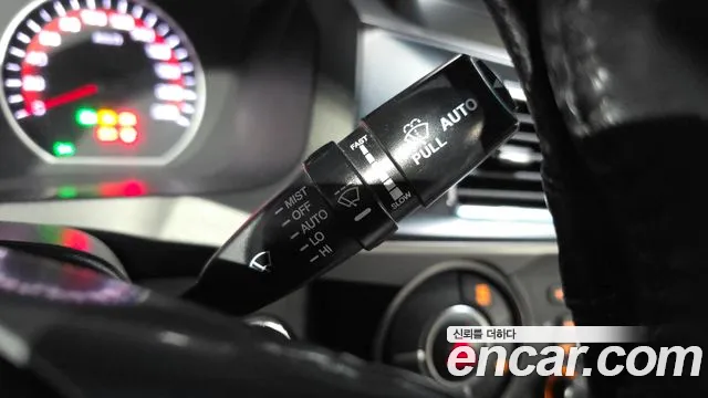 KGM Korando 2016 thumb 5