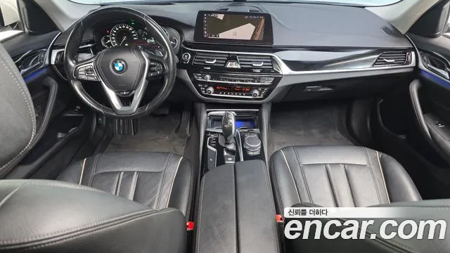 BMW 5 серии 2019 thumb 11