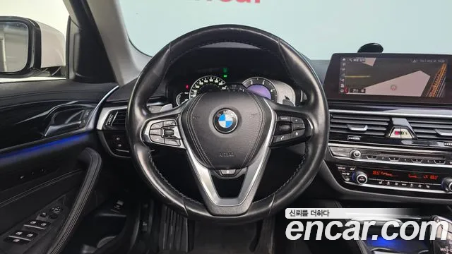 BMW 5 серии 2019 thumb 3