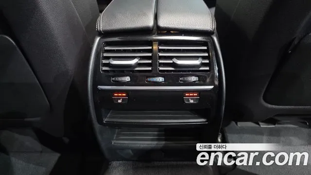 BMW 5 серии 2019 thumb 5