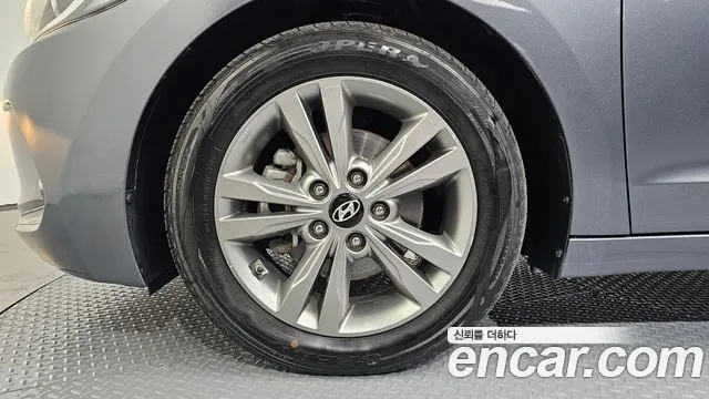 Hyundai Avante 2016 thumb 6
