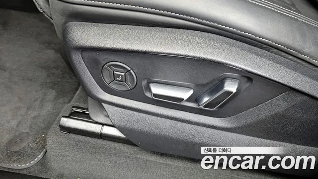 Audi Q7 2024 thumb 2