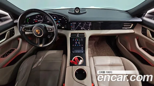 Porsche Taycan 2022 thumb 5