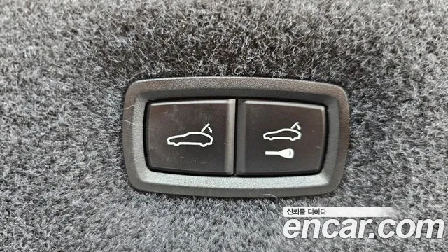 Porsche Taycan 2022 thumb 9