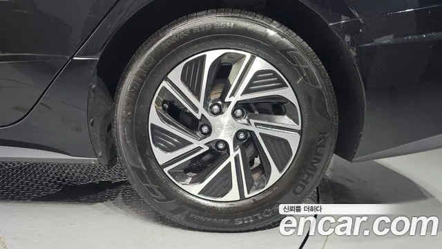 Hyundai (DN8) 2022 thumb 3