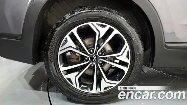 Hyundai Santa Fe 2018 thumb 9