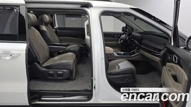 Kia Carnival 2024 thumb 10