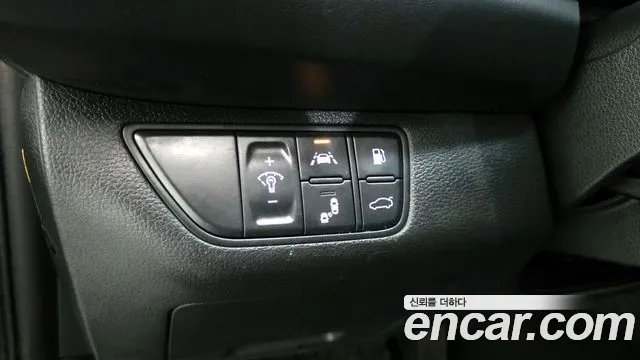 Genesis G70 2018 thumb 9
