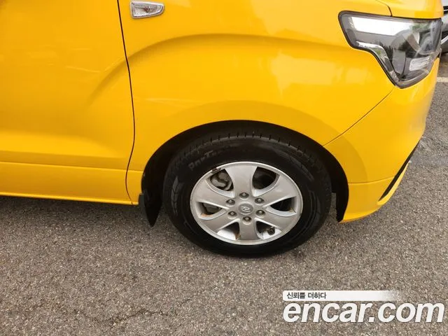 Hyundai Staria 2020 thumb 10