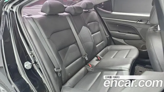 Hyundai Avante 2017 thumb 2