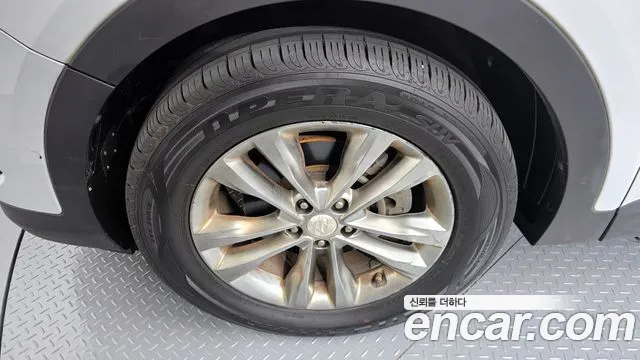 Hyundai Santafe 2015 thumb 8