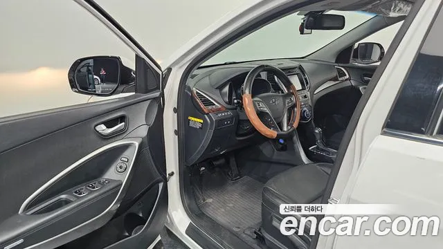 Hyundai Santafe 2015 thumb 12
