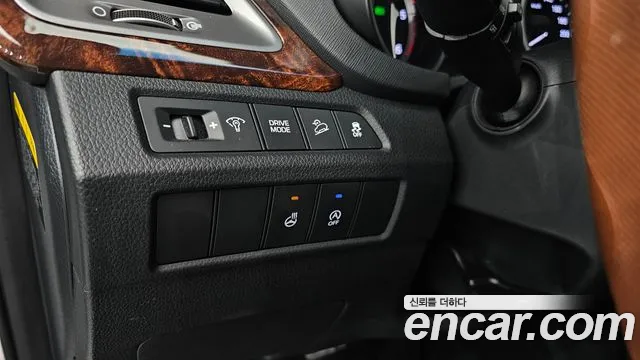 Hyundai Santafe 2015 thumb 10