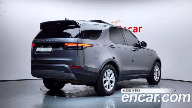 Land Rover Discovery 2019 thumb 12