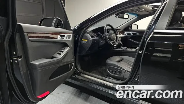Hyundai Genesis 2014 thumb 3