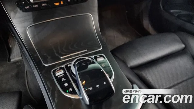 Mercedes-Benz GLC 2019 thumb 10
