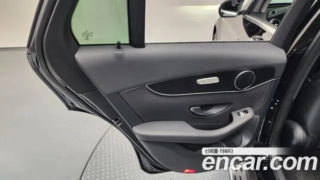 Mercedes-Benz GLC 2019 thumb 9