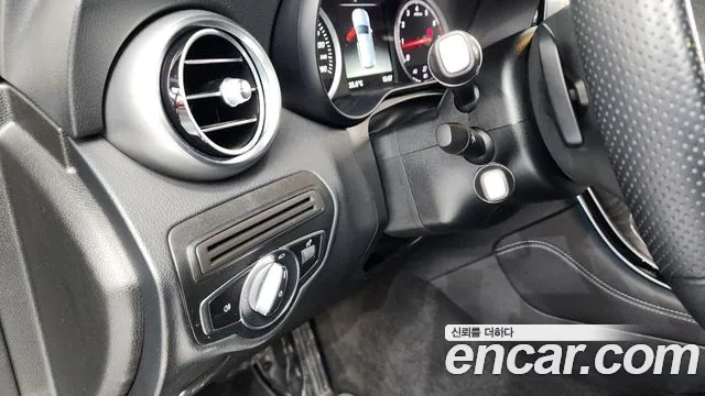 Mercedes-Benz GLC 2019 thumb 11