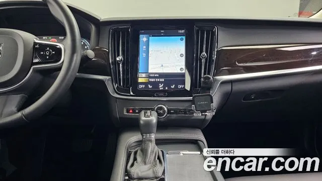 Volvo S90 2017 thumb 4