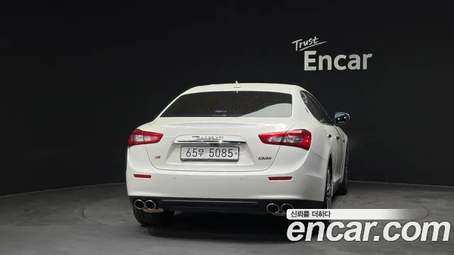 Maserati Ghibli 2017 thumb 10