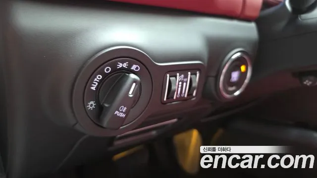 Maserati Ghibli 2017 thumb 6