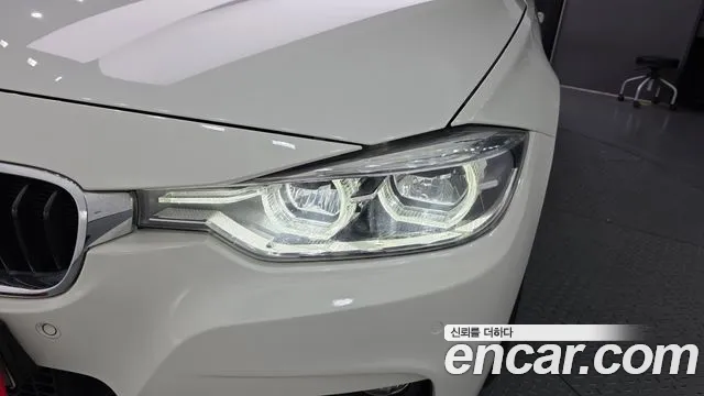 BMW 3 серии 2018 thumb 7